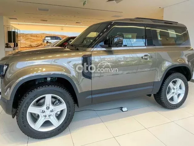 Giới thiệu xe LandRover Defender 1