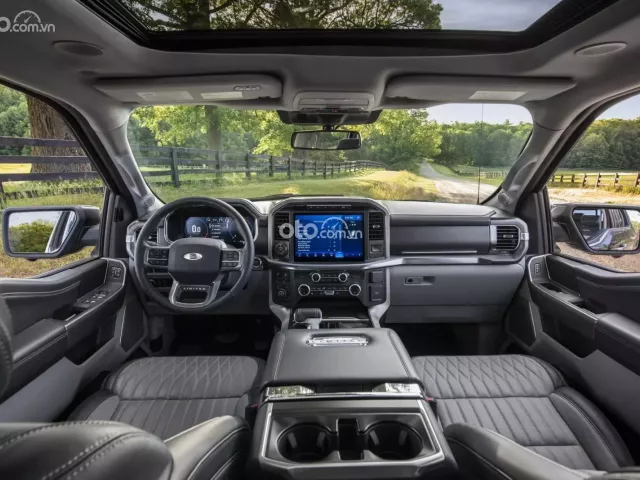 nội thất Ford F-150.