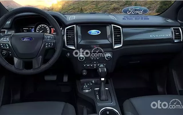 Nội thất xe Ford Everest 2017 1