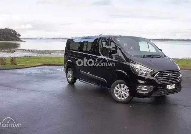 Đánh giá xe Ford Tourneo 2019.