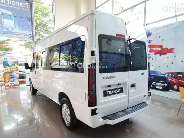 Ford Transit 2021 có giá niêm yết 845 triệu đồng (bản Tiêu chuẩn). 1