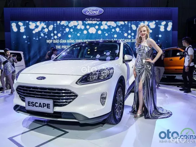 Có nên mua xe Ford Escape?