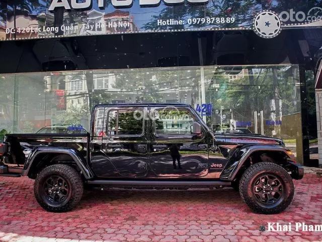 Giá xe Jeep Gladiator bao nhiêu? a1