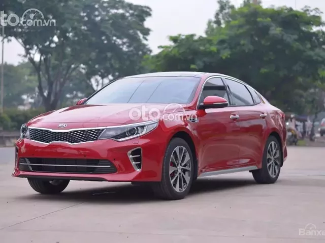 Giá xe Kia Optima 2018 hiện tại là bao nhiêu