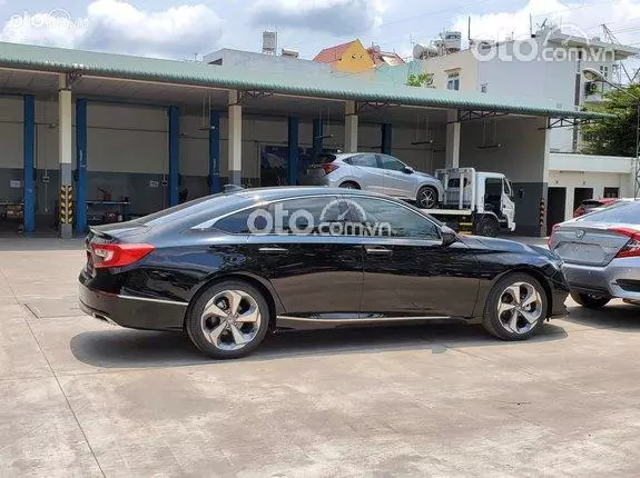 Honda Accord 2021 dược xếp chung mâm với các mẫu sedan hạng D. 1