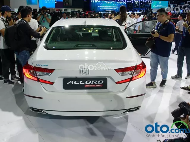 Giá xe Honda Accord tại Việt Nam 1