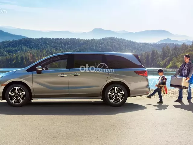 Giá xe Honda Oydssey cũ