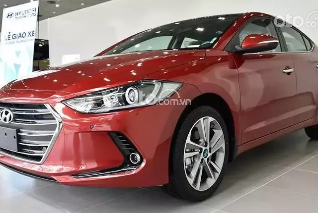 Giá xe Hyundai Elantra tại Oto.com.vn 1