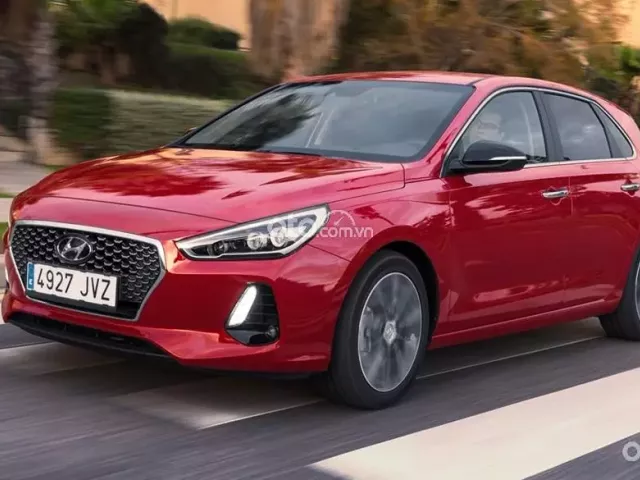 Ưu nhược điểm Hyundai i30 2018