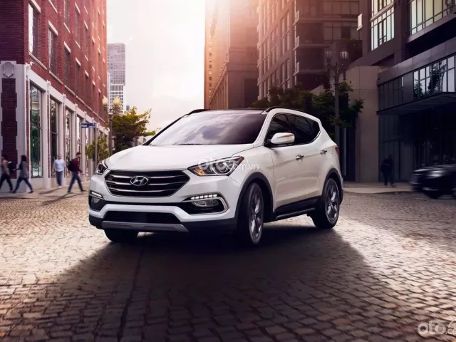 Những lưu ý khi mua xe Hyundai SantaFe 2018 cũ 1