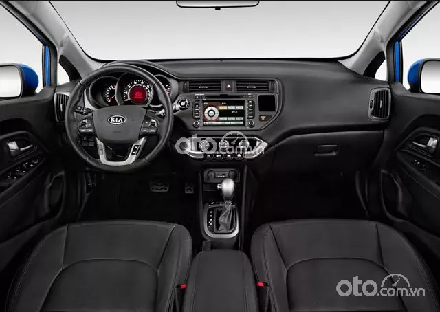 Táp lô nhựa tạo cảm giác hơi ọp ẹp Táp lô nhựa tạo cảm giác hơi ọp ẹp