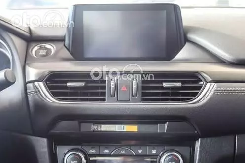 Nội thất xe Mazda 6 2019 1