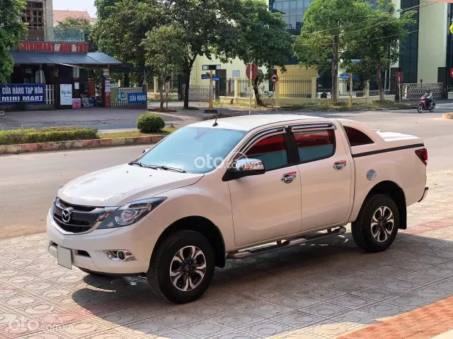 Ngoại hình xe Mazda BT-50 2017 cũ Ngoại hình xe Mazda BT-50 2017 cũ.
