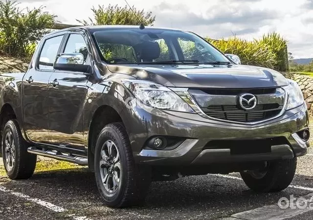 Ngoại thất mazda BT-50 2018