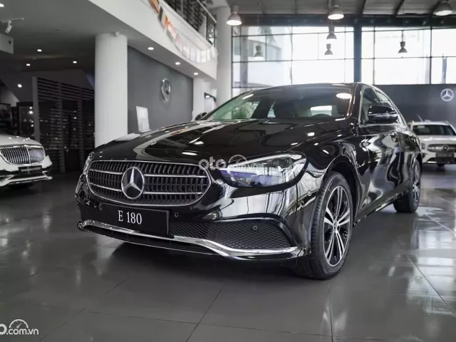 Giới thiệu xe Mercedes-Ben E180 1