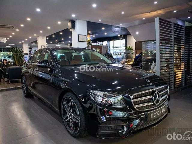 Giá xe Mercedes E 300 AMG cũ, mới hiện nay Giá xe Mercedes E 300 AMG cũ, mới hiện nay.