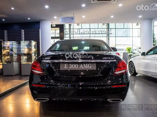 Giá xe Mercedes-Benz E300 2020 tại Oto.com.vn Giá xe Mercedes-Benz E300 2020 tại Oto.com.vn.
