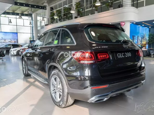 Có nên mua Mercedes-Benz GLC 200 2020 cũ không? 1