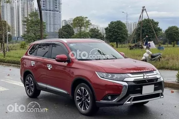 Mitsubishi Outlander 2021 cũ đang được chào bán với giá từ 680 - 910 triệu đồn 1