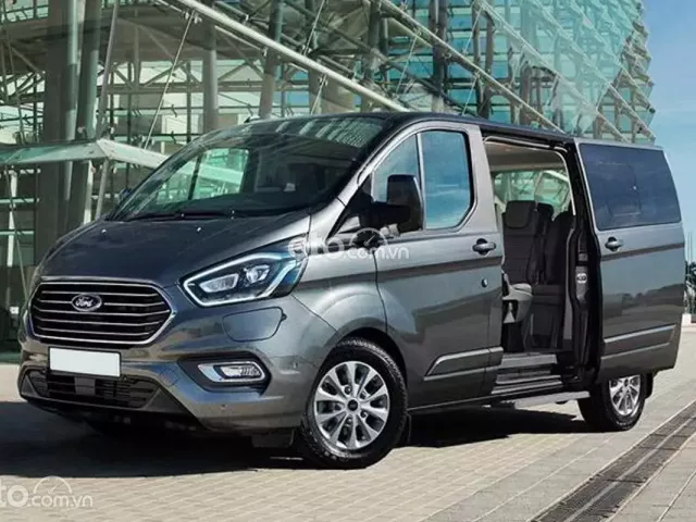 Giá xe Ford Tourneo 2020 tại Oto.com.vn.