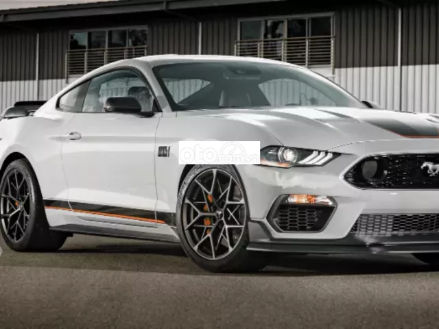 Giá xe Ford Mustang.