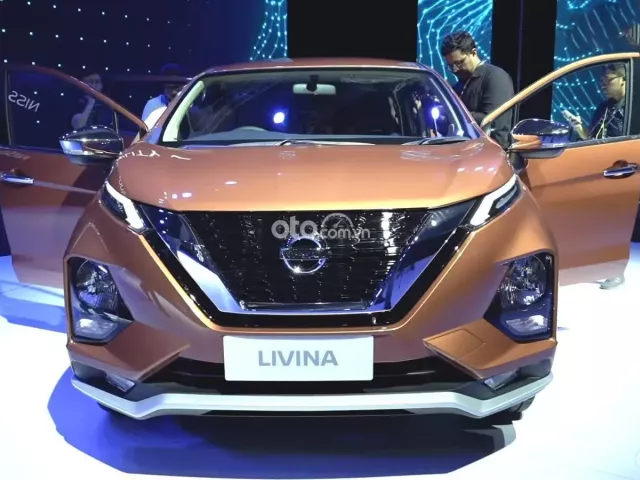 Đầu xe Nissan Grand Livina
