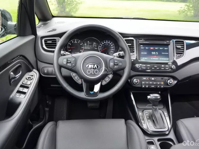 KIA Rondo KIA Rondo .