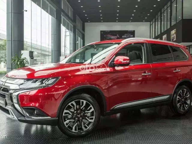 Mitsubishi Outlander Mitsubishi Outlander.