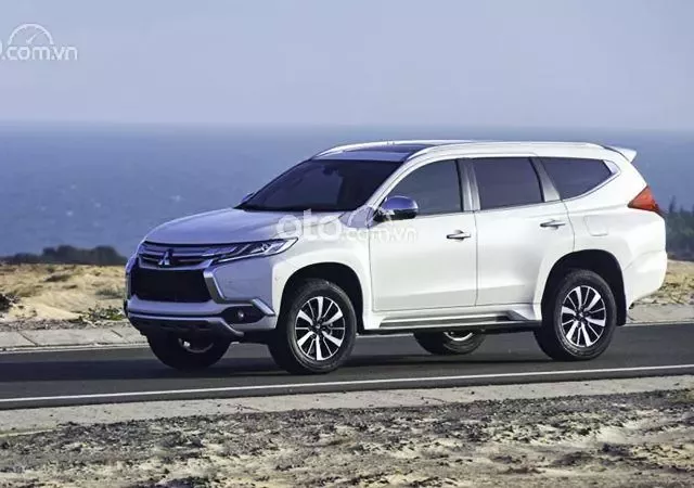 Ngoại hình Mitsubishi Pajero Sport cũ đời 2017.