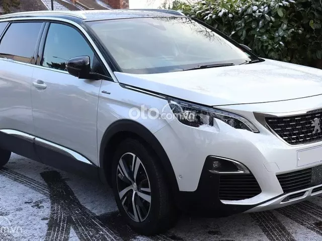 Đánh giá xe Peugeot 5008  1