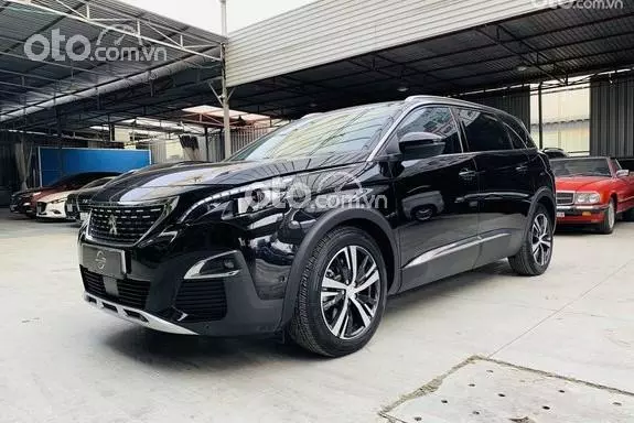 Peugeut 5008 có phong cách thiết kế mang đậm nét đặc trưng của văn hóa châu Âu 1