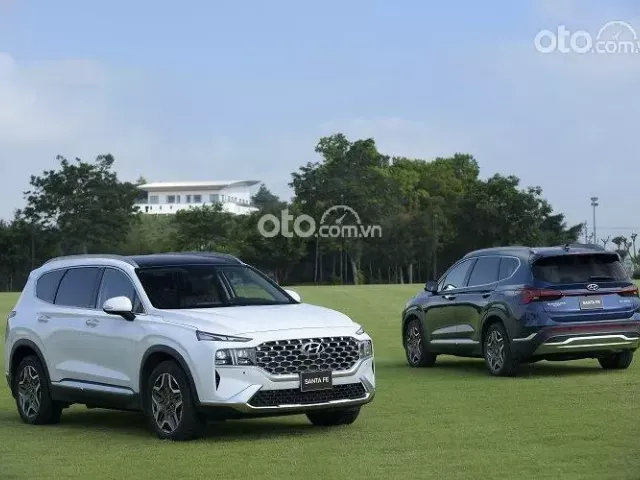 Hyundai Santa Fe hiện đang là mẫu SUV 7 chỗ hạng trung được ưa chuộng nhất Việt Nam Hyundai Santa Fe hiện đang là mẫu SUV 7 chỗ hạng trung được ưa chuộng nhất Việt Nam.