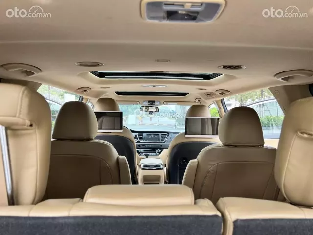 Nội thất xe KIA Sedona 2021.