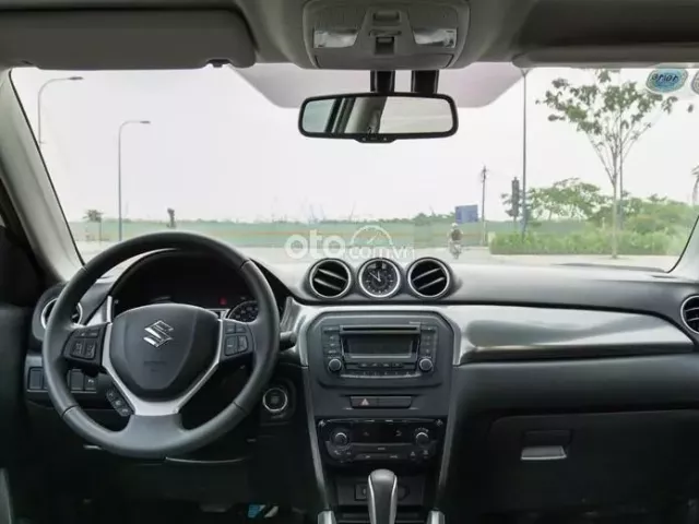 Suzuki Vitara 2018 có nội thất hiện đại