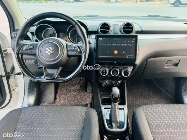 Tìm hiểu thêm về nội thất xe Suzuki Swift 2021.