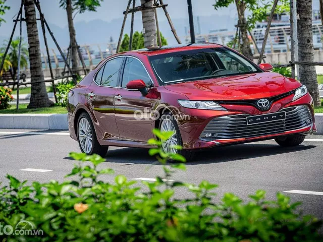 Toyota Camry 2020 gây ấn tượng bởi thiết kế sang trọng 1