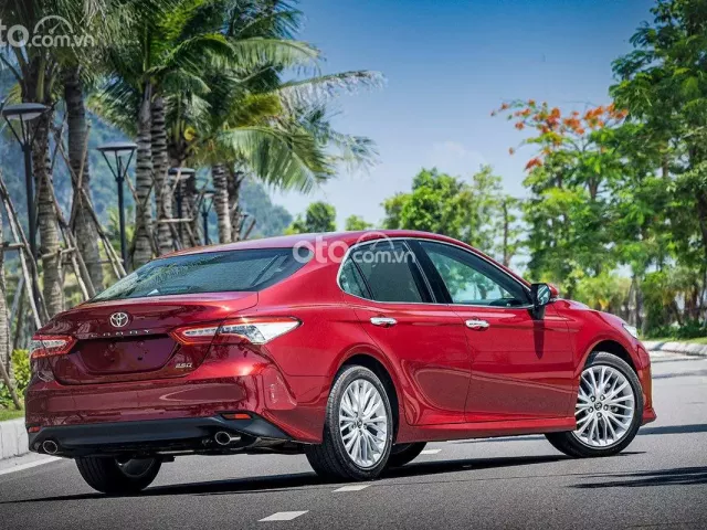 Xe Toyota Camry 2020 là đại diện cho phân khúc sedan hạng D 1
