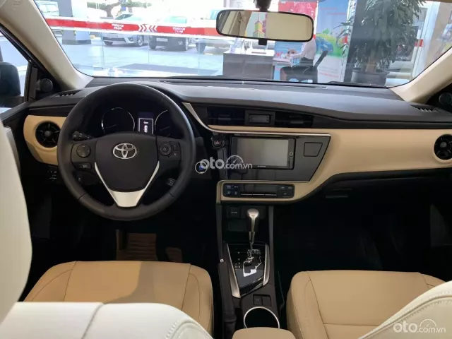 Có nên mua xe Toyota Corolla Altis 2019 cũ? 1