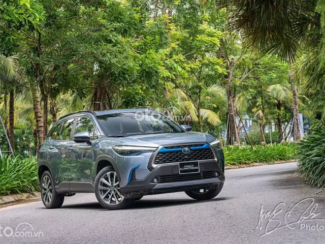 Xe Toyota Corolla Cross 2020 nhập khẩu nguyên chiếc về Việt Nam Xe Toyota Corolla Cross 2020 nhập khẩu nguyên chiếc về Việt Nam 1