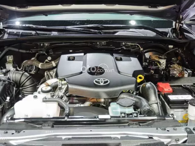 Động xe Toyota Fortuner 2019 cũ 1
