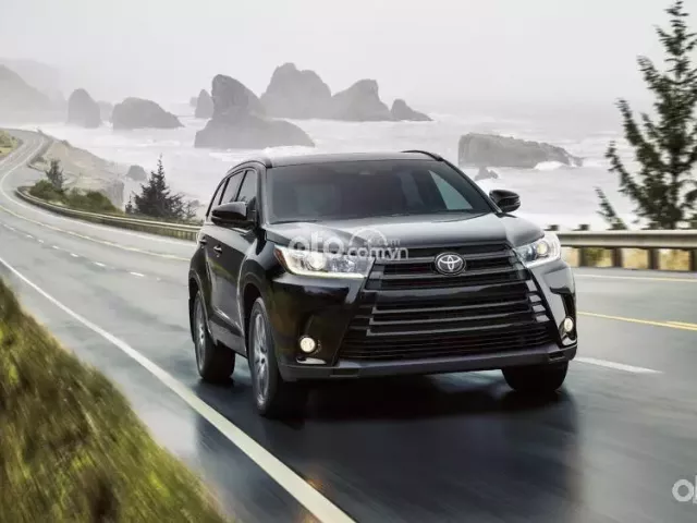 Xe Toyota Highlander