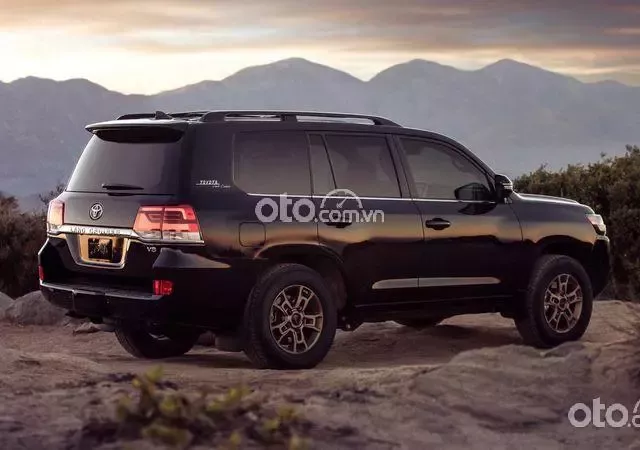 Giá xe Land Cruiser 2018 không phải “dễ nhằn” với đại đa số người dùng Việt 1