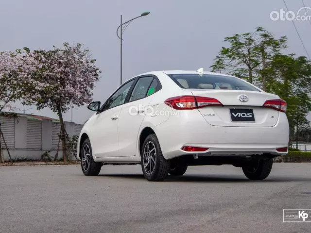 Toyota Vios sử dụng động cơ 2NR-FE cũ,1.5L, cho công suất cực đại 107 mã lực Toyota Vios sử dụng động cơ 2NR-FE cũ,1.5L, cho công suất cực đại 107 mã lực 1
