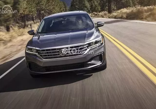 Giá bán xe Volkswagen Passat 2020.