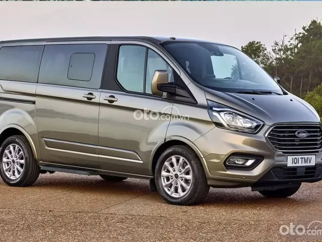 Ưu nhược điểm xe Ford Tourneo 2020.
