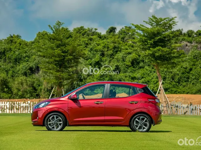 So sánh xe Hatchback và sedan