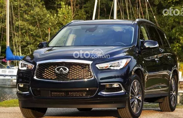 Xe Infiniti QX60.