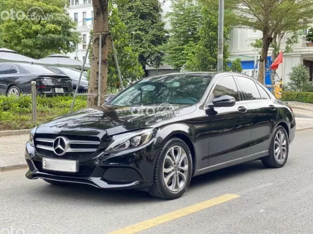 Giới thiệu xe Mercedes-Benz C300 2018