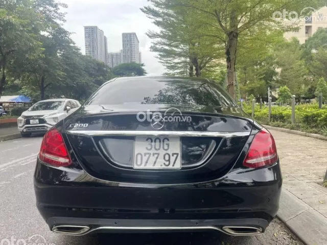 Kinh nghiệm mua Mercedes-Benz C300 2018 cũ chất lượng