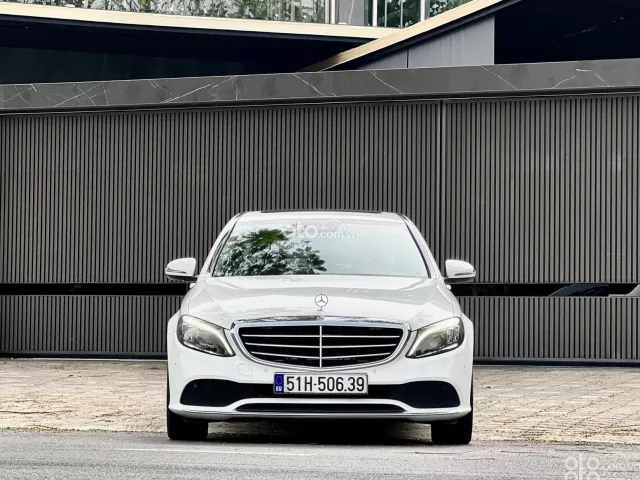 Mua bán xe Mercedes-Benz C300 2018